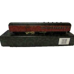 The Master Railroader Series from Bachmann Diner N & W Train Car #1012